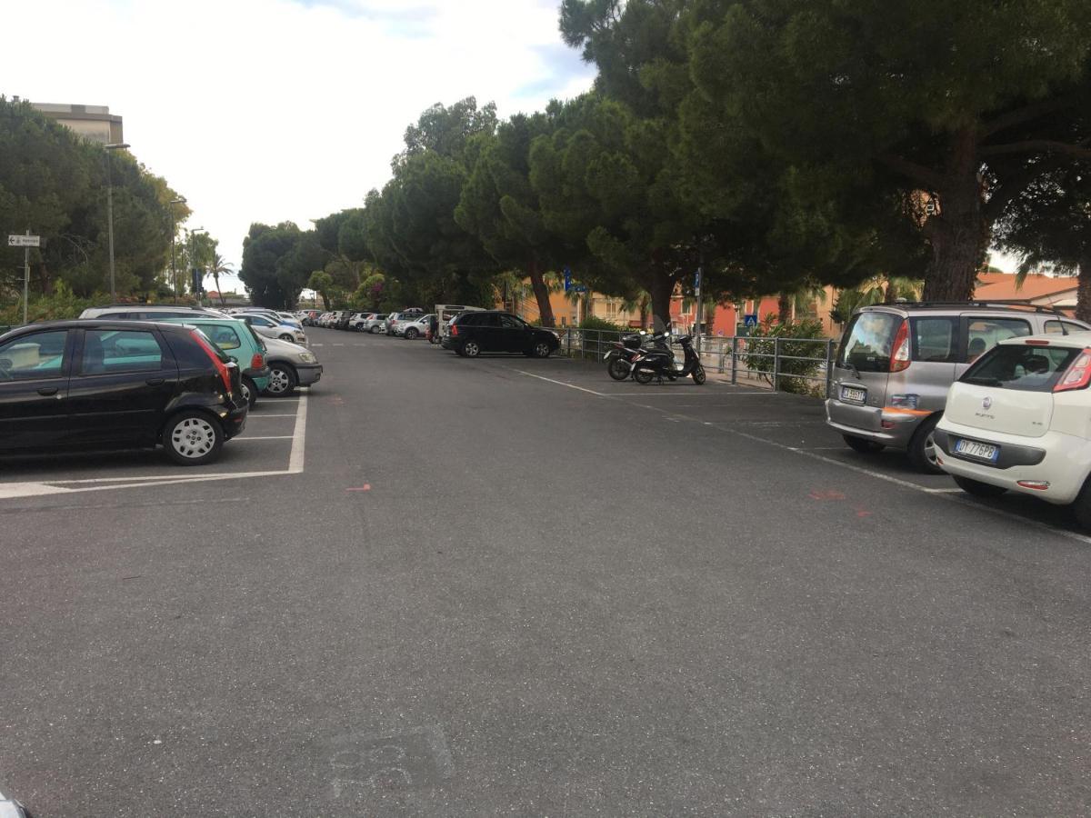Appartamento - Terrazzo Vivibile Vista Mare, Wi-Fi Gratuito Валекрозия Екстериор снимка
