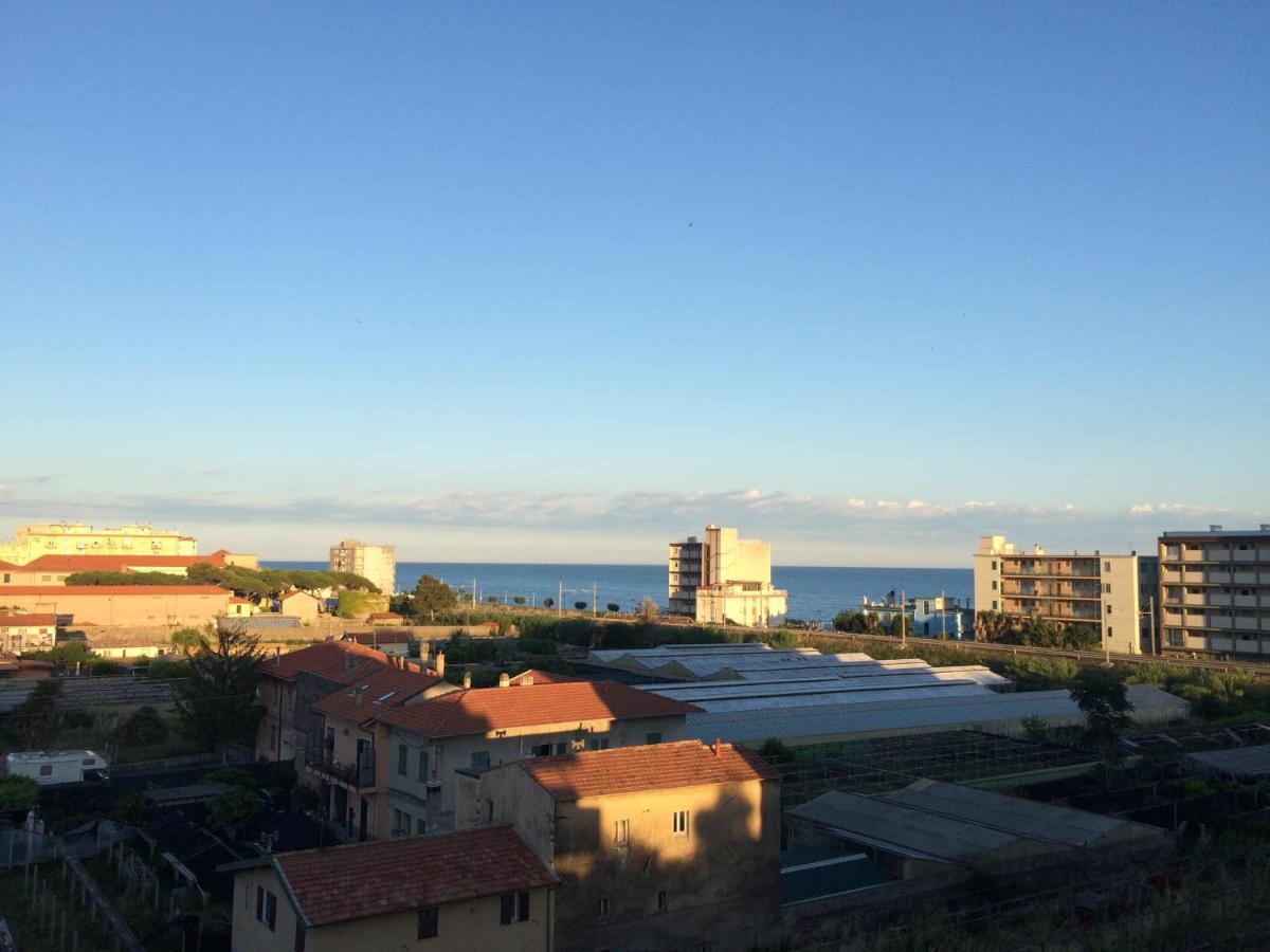 Appartamento - Terrazzo Vivibile Vista Mare, Wi-Fi Gratuito Валекрозия Екстериор снимка