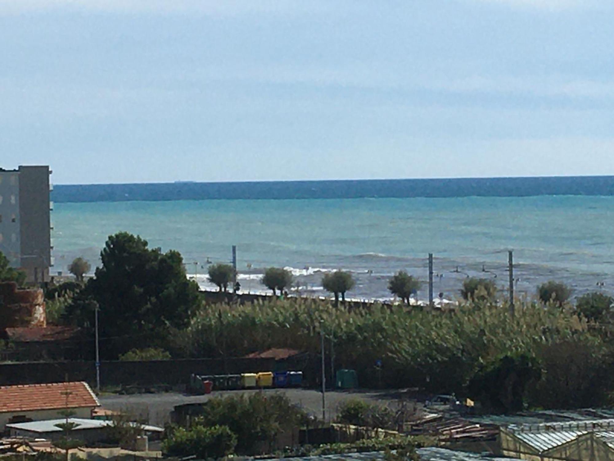 Appartamento - Terrazzo Vivibile Vista Mare, Wi-Fi Gratuito Валекрозия Екстериор снимка