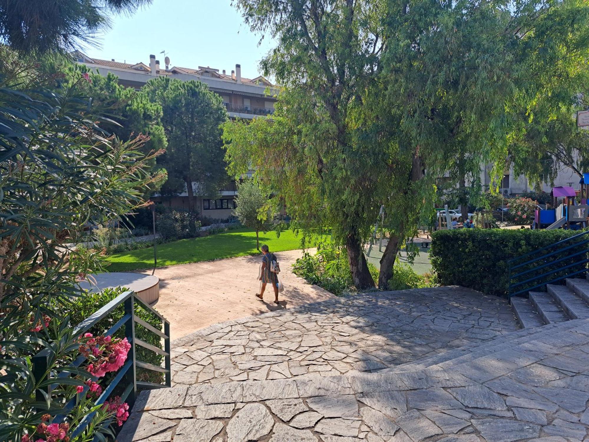 Appartamento - Terrazzo Vivibile Vista Mare, Wi-Fi Gratuito Валекрозия Екстериор снимка