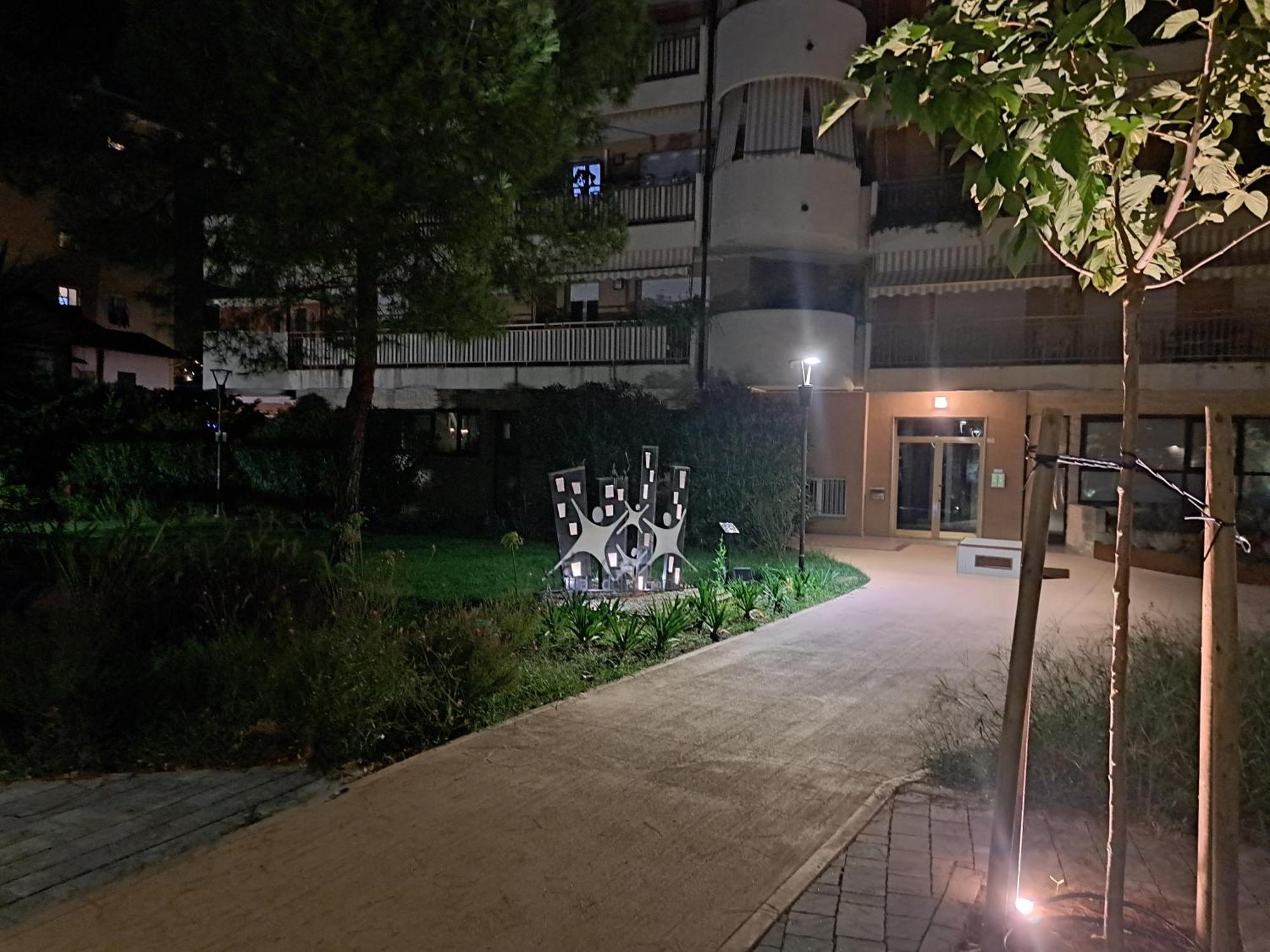 Appartamento - Terrazzo Vivibile Vista Mare, Wi-Fi Gratuito Валекрозия Екстериор снимка