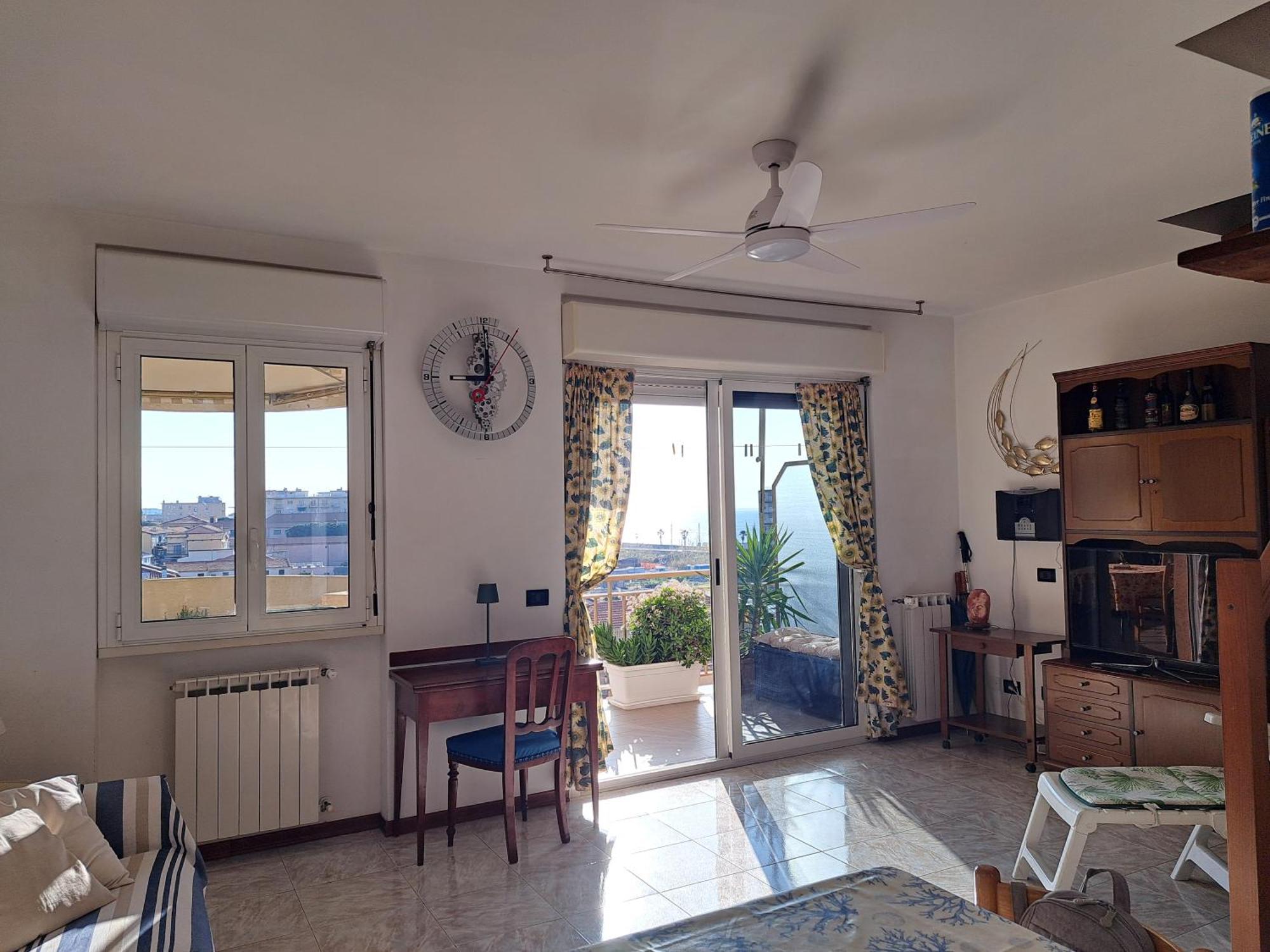 Appartamento - Terrazzo Vivibile Vista Mare, Wi-Fi Gratuito Валекрозия Екстериор снимка